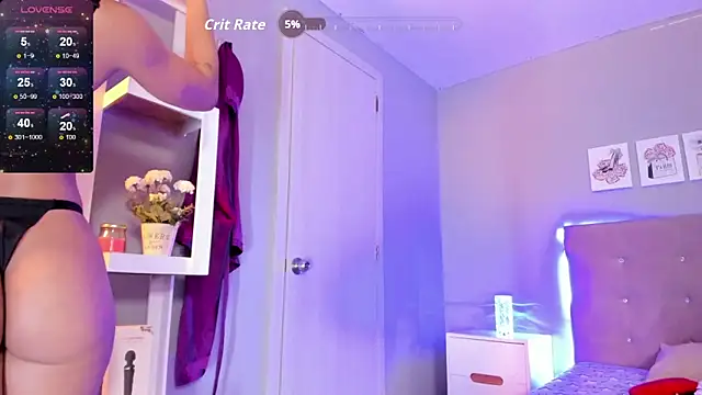 EmilyCoast-1's Live XXX Chat