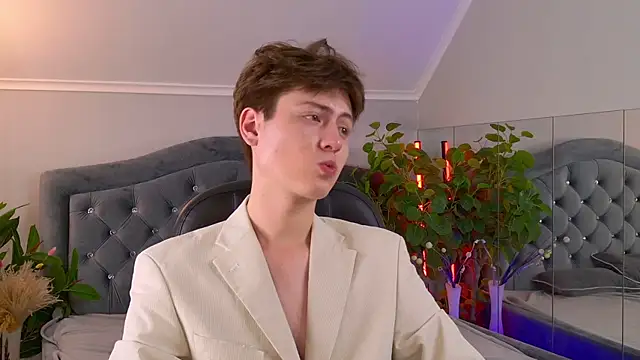 Онлайн чат XXX Mark_Ian_