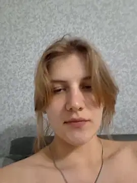 XXX chat uživo modela mooniekiss