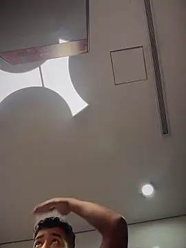 โชว์เว็บแคมของ liam_bronw