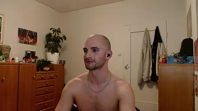 Show modela OskarBreno na web-kameri