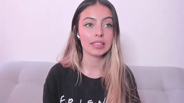 Fernanda_aaaa – Naživo XXX chat