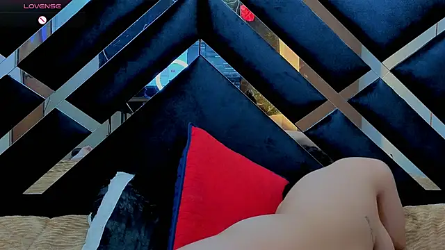 Zoe-yanin's Live XXX Chat
