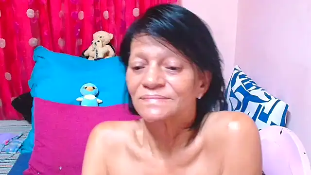 SLUTTYROXY élő XXX-chatje