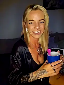 Amazing_Bella Adlı Modelin Web Kamerası Şovu
