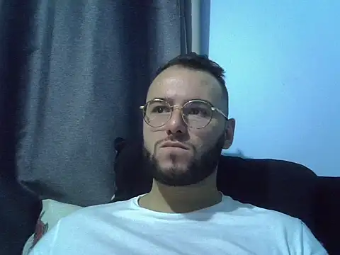 piazaocwb23's Live XXX Chat