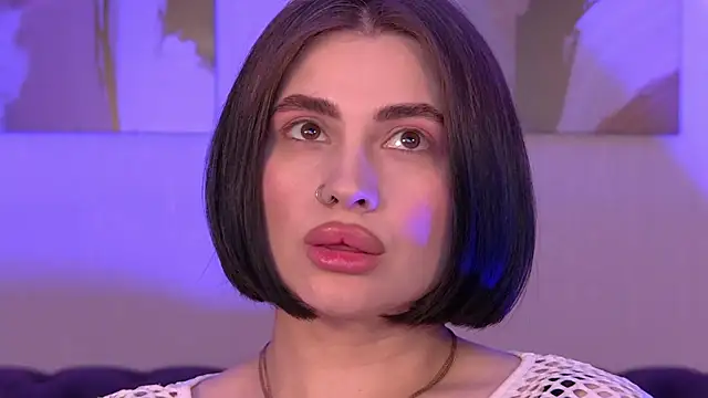 AdrianaToress Live XXX-Chat