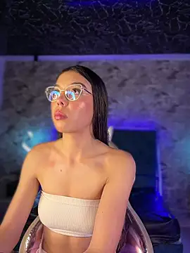 Emiily_Rouse Live XXX-chat
