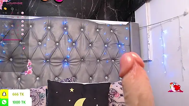 دردشة LAILAGUMMY الجنسية المباشرة