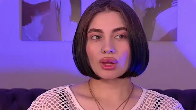 Онлайн чат XXX AdrianaToress