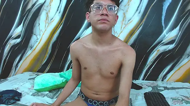 Show de webcam de LAYAN_FEMBOY