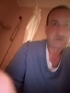 DanTrov79 élő XXX-chatje