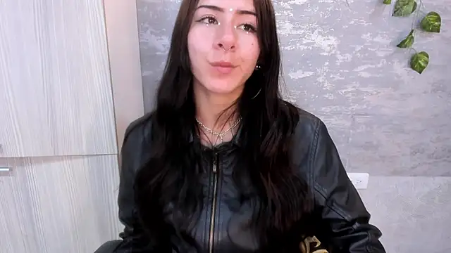 Mhelanny2 – Naživo XXX chat