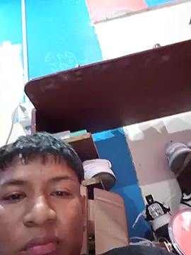 Tu_papi_69_ Show in webcam