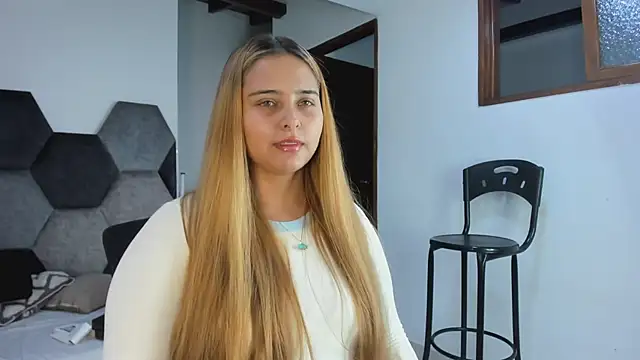 MikaelaStone: απευθείας συνομιλία ΧΧΧ