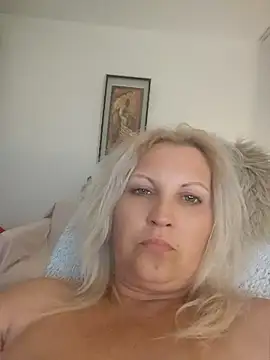 Czat XXX na żywo – Divineblond