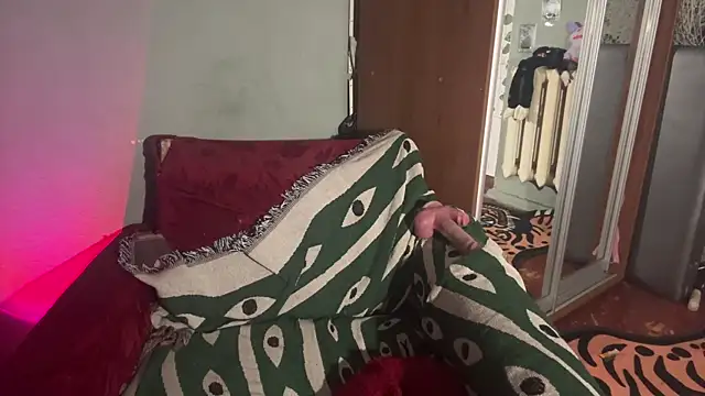 Elvira20f Webcam Show
