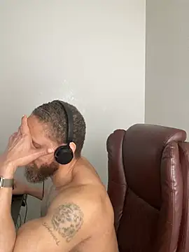 Fathero1time élő XXX-chatje