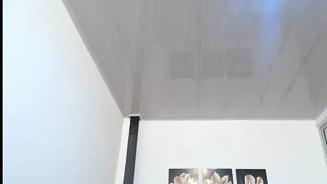 pinky_f00x Adlı Modelin Canlı XXX Sohbeti