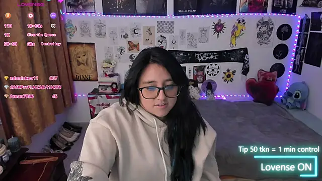 Chat XXX en directo de Cherry_blush_