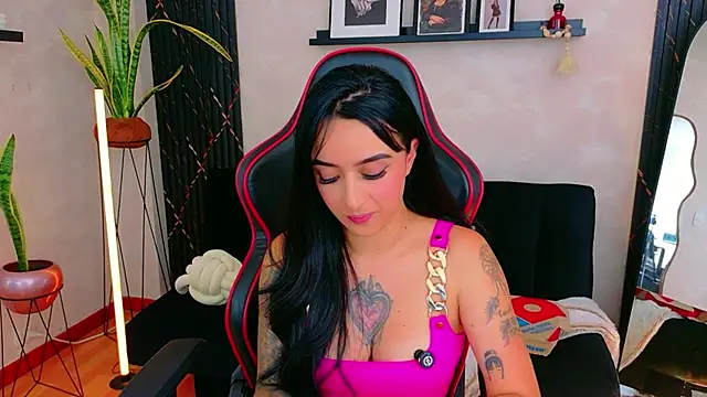 EmmyEvans1 Chat XXX in diretta