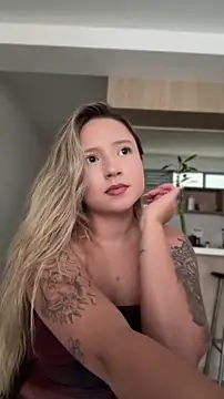 MiaPetit_ Adlı Modelin Canlı XXX Sohbeti