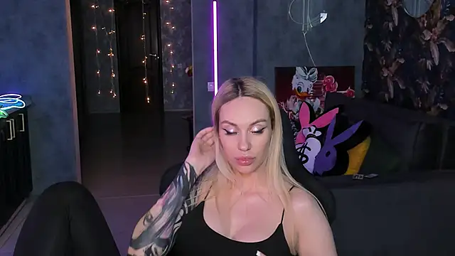 Blckmirrorr's Live XXX Chat