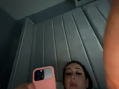 BrunetteBarbieXx_ Webcam Show