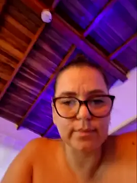 Chatroom XXX en direct de MariaPau_83