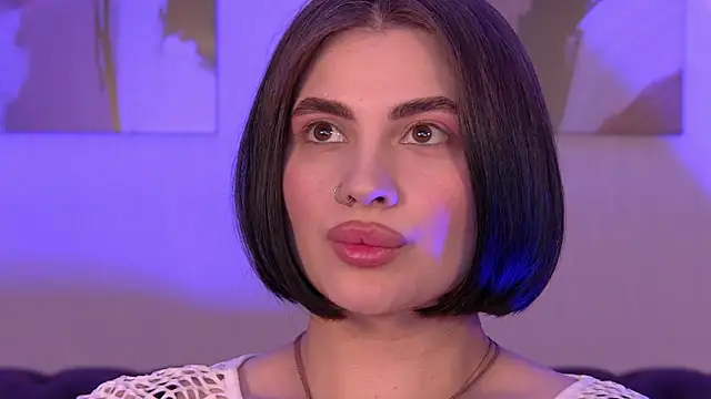 AdrianaToress Chat XXX live