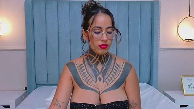 Chat XXX en directo de NicoleBlum