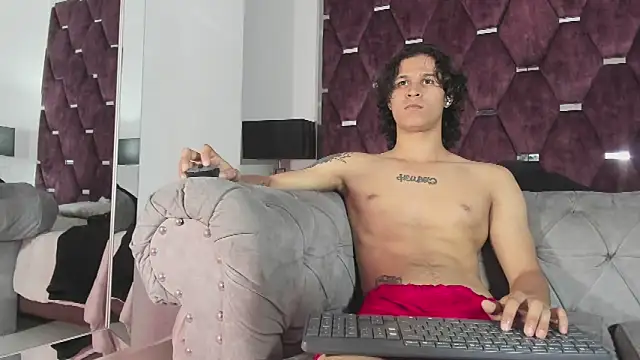 Chat XXX ao vivo de TonyBenedetti