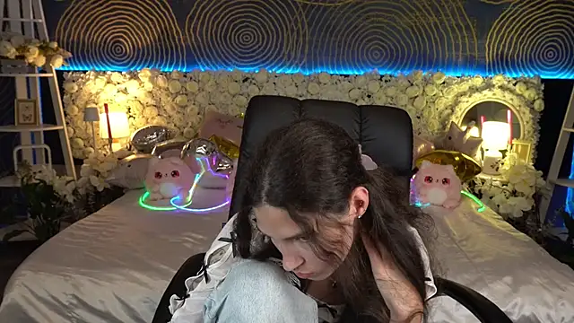Živý XXX chat BabyFlowerr