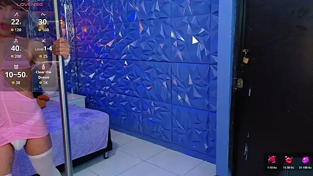 AlecciaNova Chat XXX in diretta