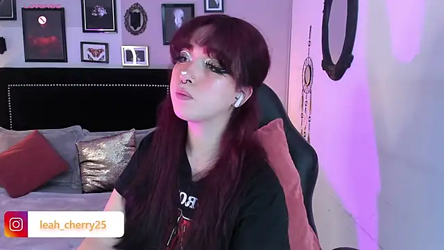Онлайн чат XXX Leah_cherry