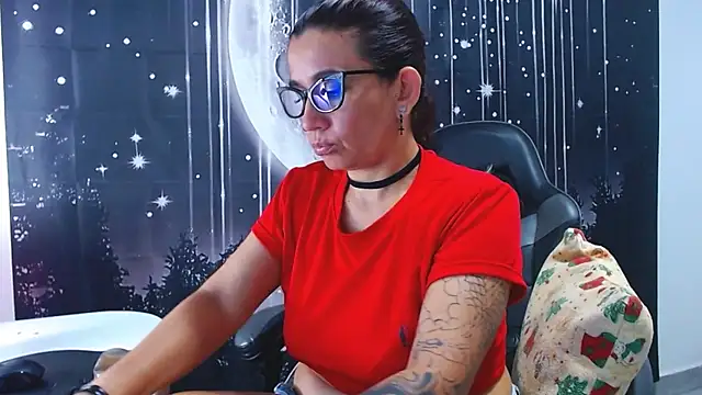 دردشة Hikaryfire الجنسية المباشرة
