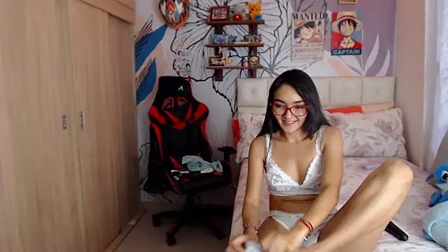 LinzyBaner Chat XXX in diretta
