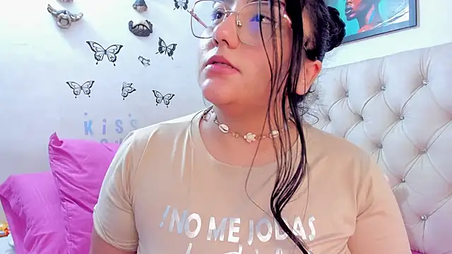 NayaWayne 现场XXX聊天