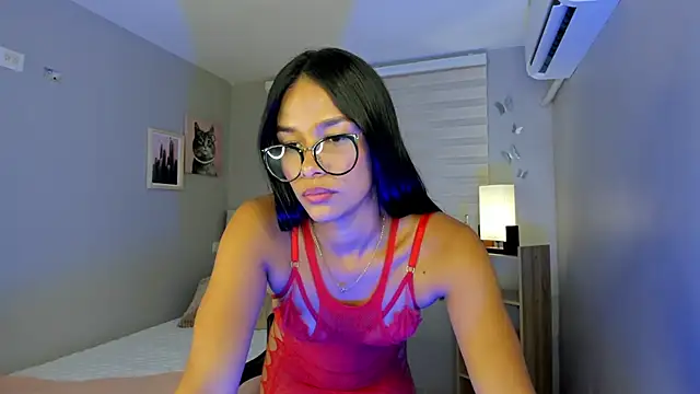 lina_phoxy élő XXX-chatje