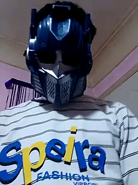 Show modela LoLo-dalwa na web-kameri