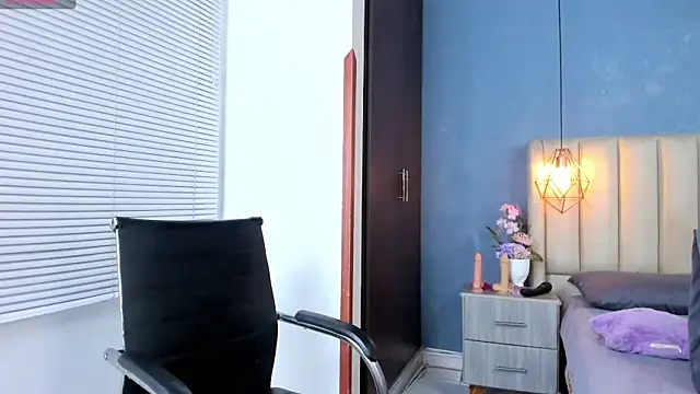 Charlothe_01 Adlı Modelin Canlı XXX Sohbeti
