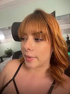SweettVal_ élő XXX-chatje