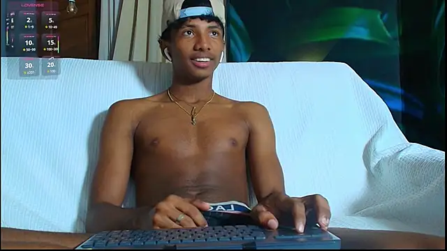 AdamCarterr – Naživo XXX chat