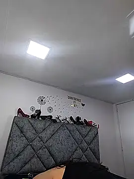 Shantey_Laurent – Naživo XXX chat