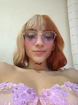 Dani-peggin Live XXX-Chat