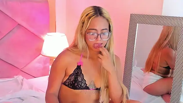 CristyBloom Chat XXX in diretta