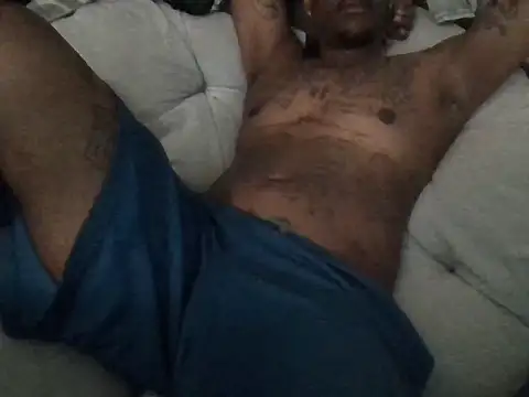 zdaddymm Show in webcam