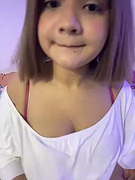 Karina_PrettyHot69: онлайн-секс-чат
