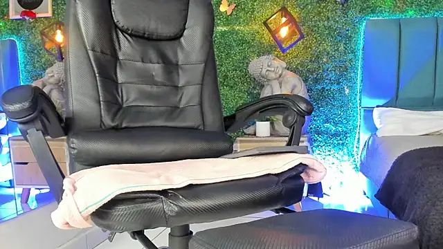 Chatroom XXX en direct de Kiaraa88