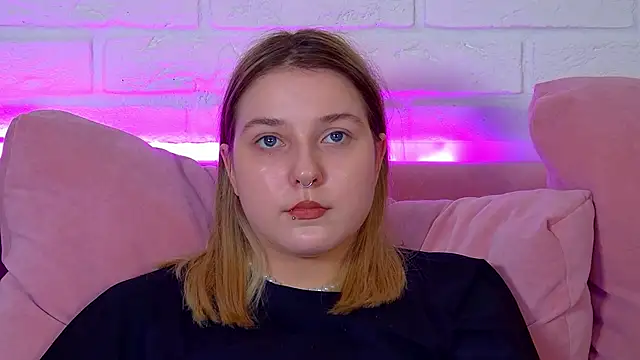 TinnaBurton Chat XXX in diretta